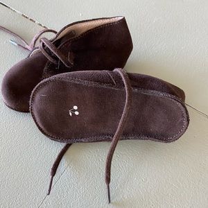 Bonpoint brown shoes. Size 18 French baby size. Soft shoes